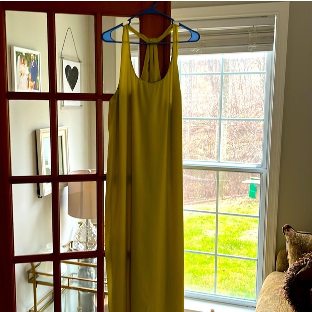 ISO of an XL in this BCBGMaxAzria dress! 💚